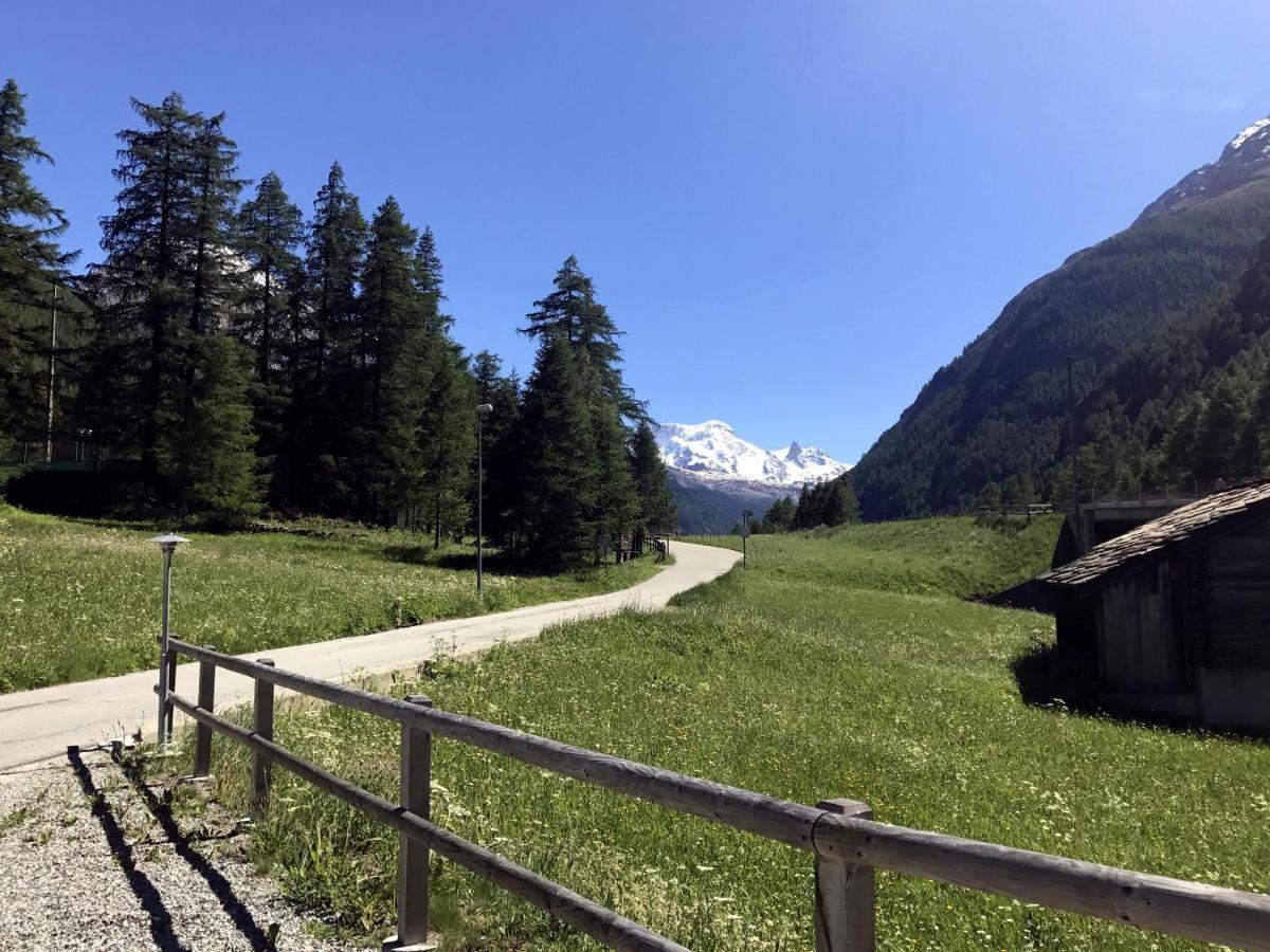 B&B Matterhorn Golf Randa Εξωτερικό φωτογραφία