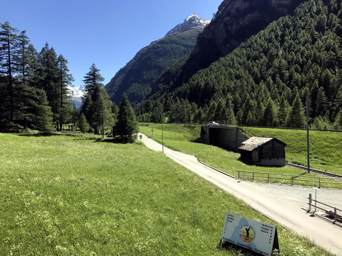 B&B Matterhorn Golf Randa Εξωτερικό φωτογραφία