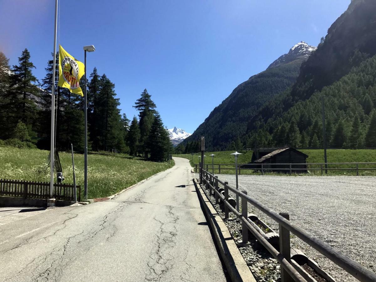 B&B Matterhorn Golf Randa Εξωτερικό φωτογραφία